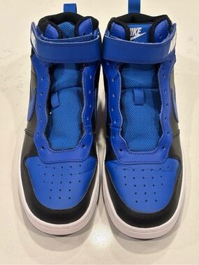 Nike Kids Mid-Top Sneakers in Blue and Black
